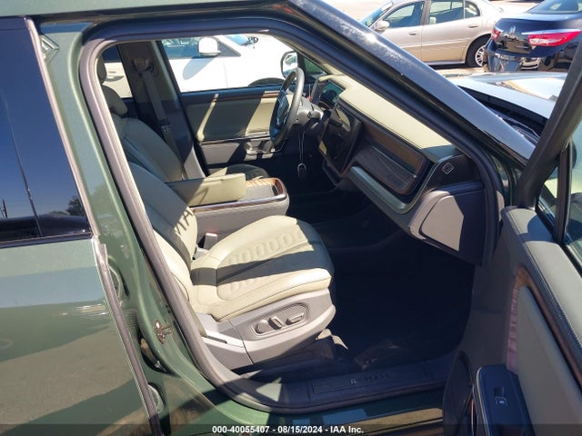 Rivian R1t Adventure 2022 7FCTGAAAXNN014174 Image 5