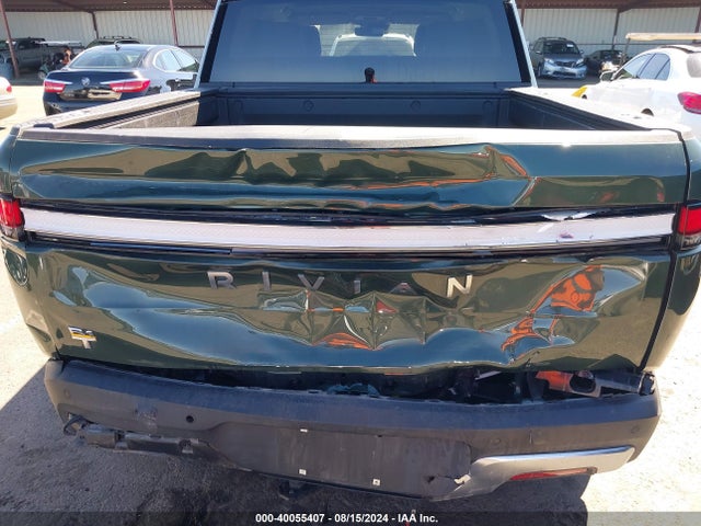 Rivian R1t Adventure 2022 7FCTGAAAXNN014174 Image 6