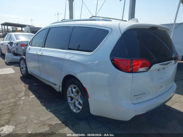 2018 CHRYSLER PACIFICA 2C4RC1BG9JR333352 Photo 2