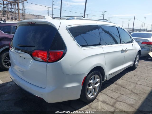 2018 CHRYSLER PACIFICA 2C4RC1BG9JR333352 Photo 3