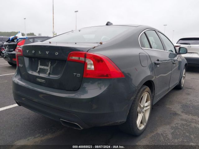 YV1612FS3E2275735 Volvo S60 T5