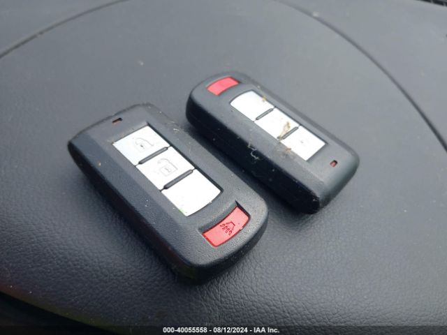 JA4AZ3A38FZ003988 Mitsubishi Outlander Se
