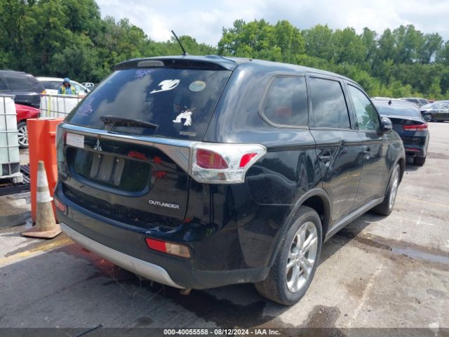 JA4AZ3A38FZ003988 Mitsubishi Outlander Se