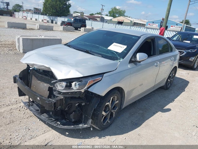 KIA Forte Lxs 2019 3KPF24AD5KE055843 Image 2