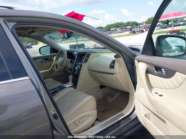 JN8CS1MU1EM451033 Infiniti QX70