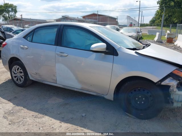 2T1BURHE3JC048021 Toyota COROLLA LE