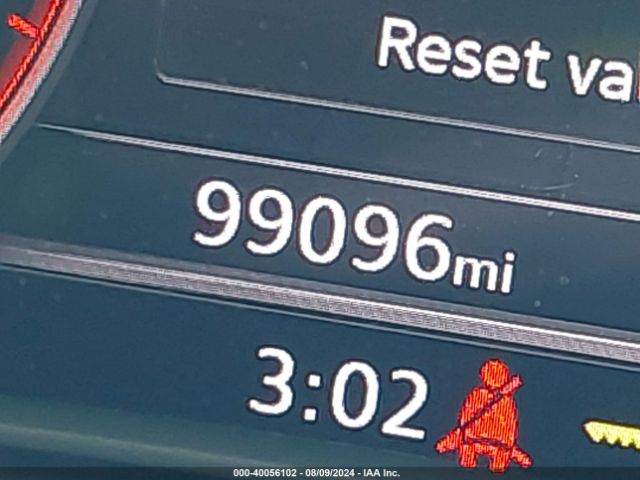 WA1BNAFY7J2222113 Audi Q5 2.0t Premium
