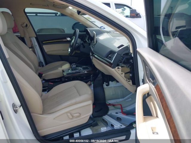 WA1BNAFY7J2222113 Audi Q5 2.0t Premium