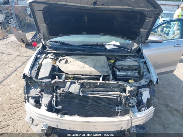 Chrysler 200 C 2015 1C3CCCCG8FN515407 Image 10