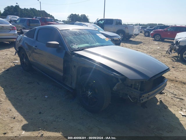 Ford Mustang V6 2014 1ZVBP8AM8E5325295 Image 1