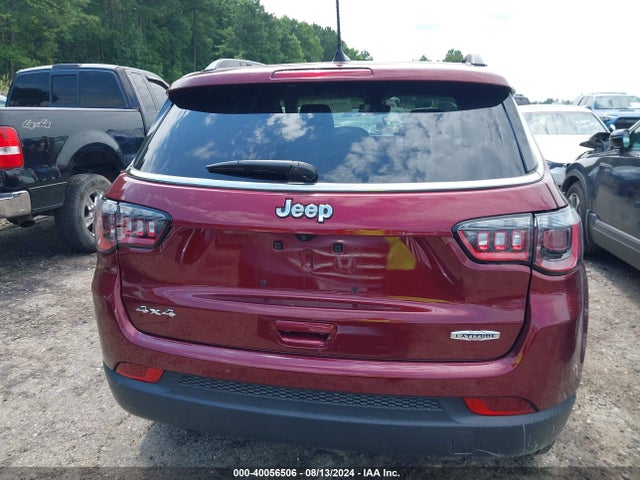 3C4NJDBB7NT147449 Jeep Compass Latitude 4x4