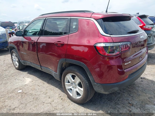 3C4NJDBB7NT147449 Jeep Compass Latitude 4x4
