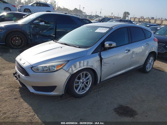 Ford FOCUS SE 2016 1FADP3K22GL351763 Image 2