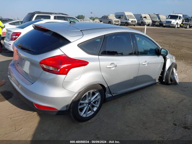 Ford FOCUS SE 2016 1FADP3K22GL351763 Image 4
