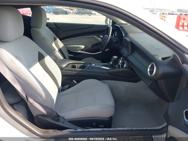Chevrolet Camaro 1lt 2017 1G1FB1RX7H0156017 Image 5