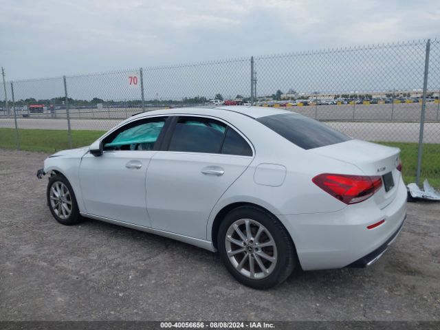 WDD3G4EB3LW040106 Mercedes-Benz A 220