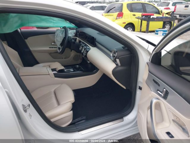 WDD3G4EB3LW040106 Mercedes-Benz A 220