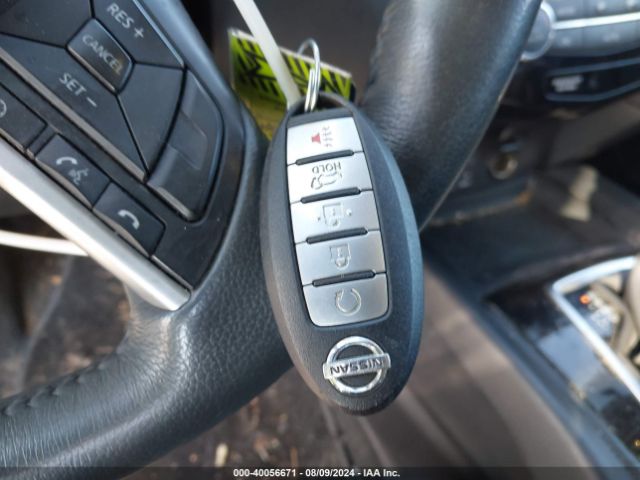 5N1AT2MV4HC818429 Nissan ROGUE SV