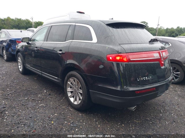 2LMHJ5NK0EBL54775 Lincoln Mkt Livery