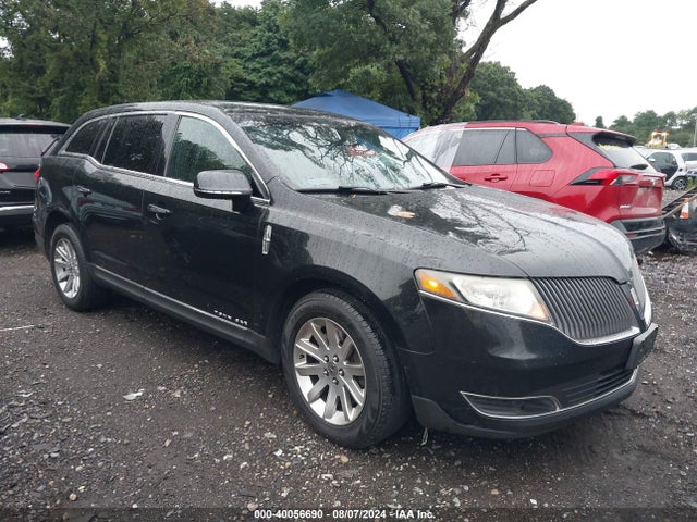2LMHJ5NK0EBL54775 Lincoln Mkt Livery