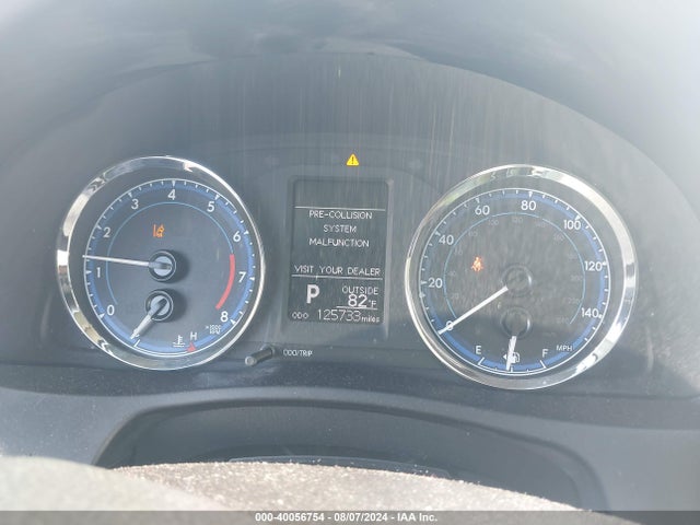 Toyota COROLLA LE 2018 5YFBURHE7JP820634 Image 15
