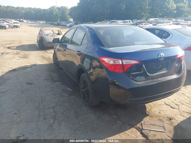 Toyota COROLLA LE 2018 5YFBURHE7JP820634 Image 3
