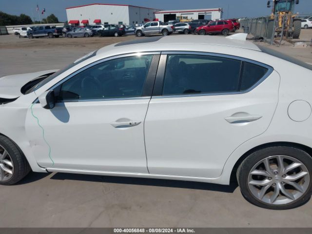 19UDE2F38LA010470 Acura Ilx Standard