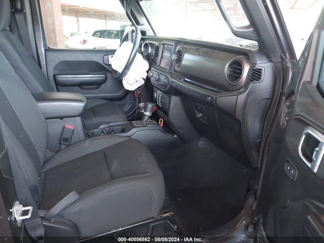 1C4GJXAN4LW110453 Jeep Wrangler Sport S 4x4