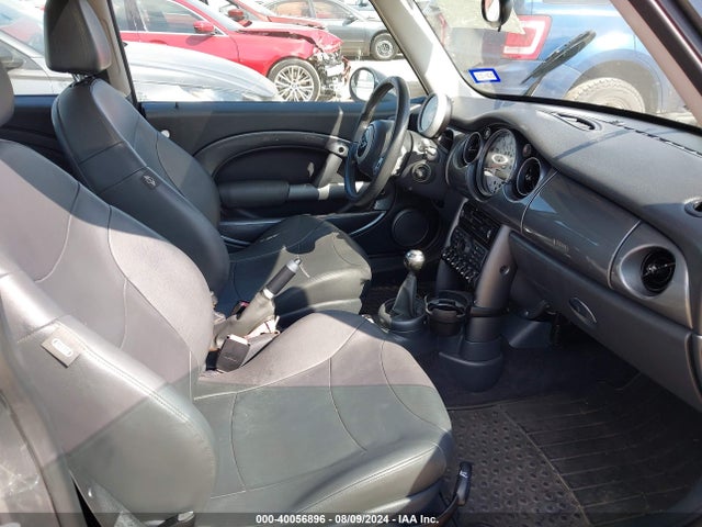 2004 MINI COOPER S WMWRE33454TD81146 Photo 4