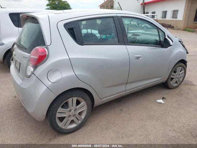 Chevrolet Spark 1lt Cvt 2015 KL8CD6S95FC718966 Image 4