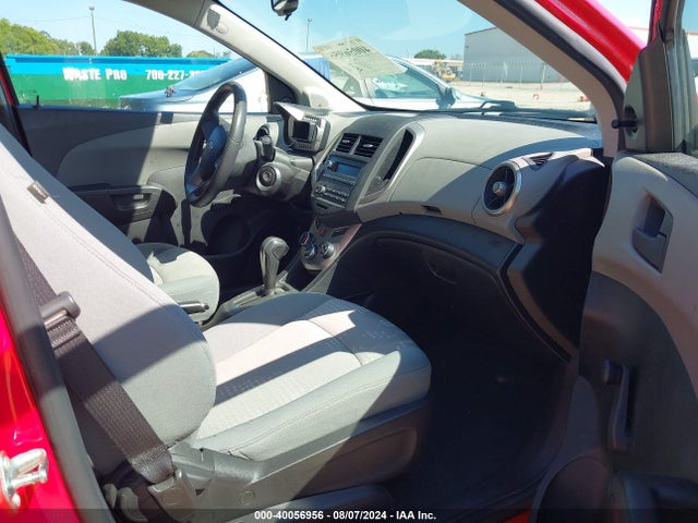 Chevrolet Sonic Ls Auto 2015 1G1JA5SH6F4220187 Image 5