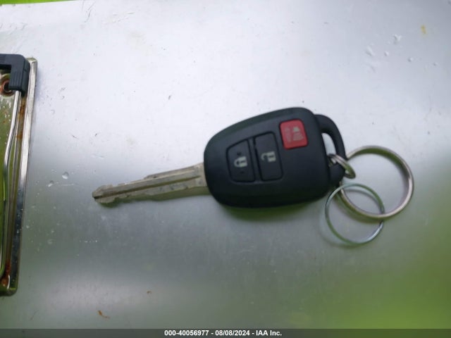 Toyota RAV4 LE 2018 JTMBFREV4JJ188842 Image 11