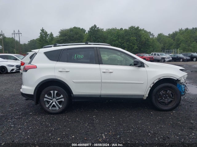 Toyota RAV4 LE 2018 JTMBFREV4JJ188842 Image 13
