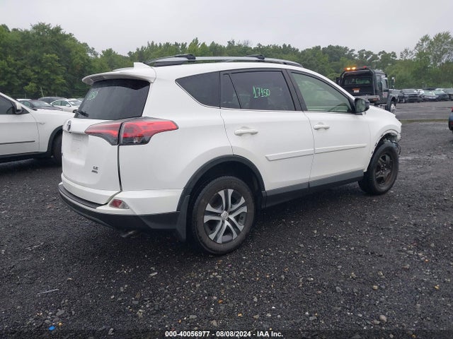Toyota RAV4 LE 2018 JTMBFREV4JJ188842 Image 4