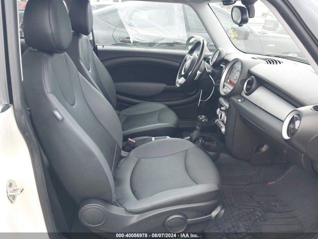 2009 MINI COOPER WMWMF33549TW74539 Photo 4