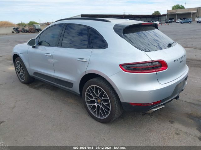 2018 PORSCHE MACAN WP1AA2A53JLB00809 Photo 2