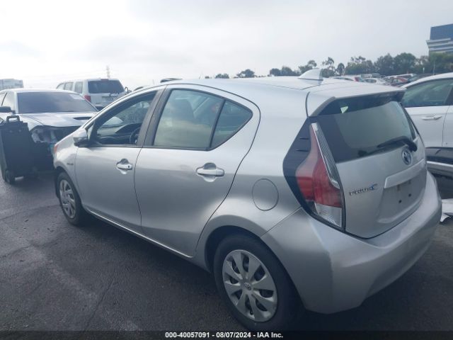 JTDKDTB31F1584174 Toyota Prius C One
