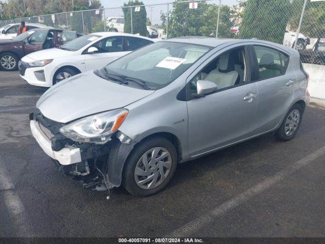 JTDKDTB31F1584174 Toyota Prius C One