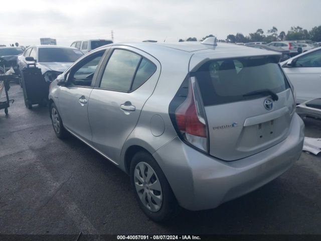 JTDKDTB31F1584174 Toyota Prius C One