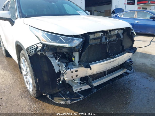 5TDDZRBH9MS098933 Toyota Highlander Limited