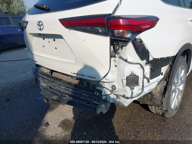5TDDZRBH9MS098933 Toyota Highlander Limited