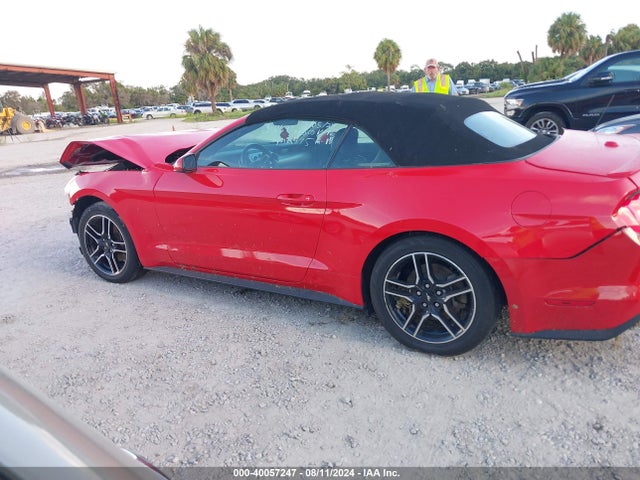 Ford Mustang Ecoboost Premium 2018 1FATP8UH3J5119324 Image 14