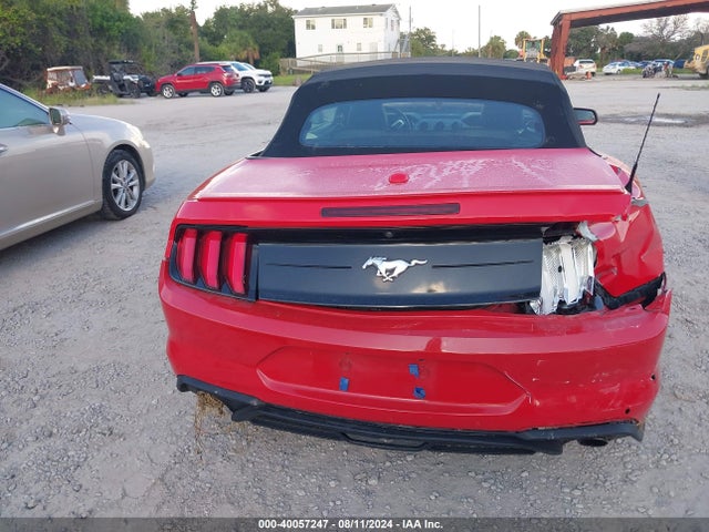 Ford Mustang Ecoboost Premium 2018 1FATP8UH3J5119324 Image 16