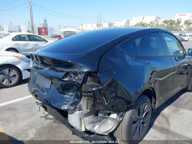 2024 TESLA MODEL Y 7SAYGDEE0RF129836 Photo 5