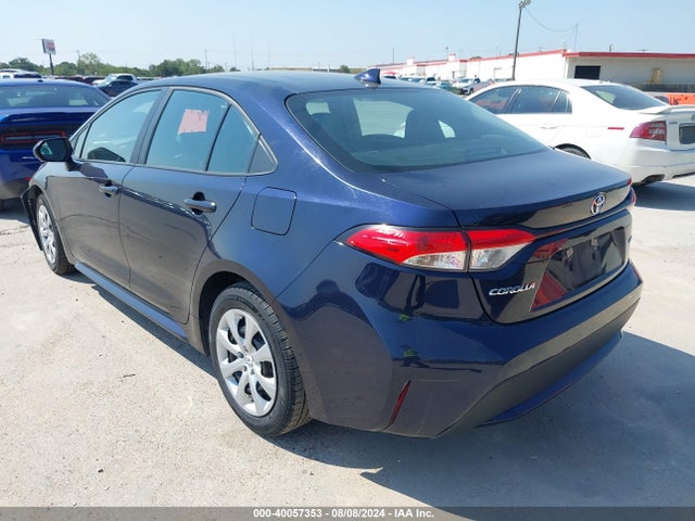 Toyota COROLLA LE 2022 5YFEPMAE3NP339092 Image 3
