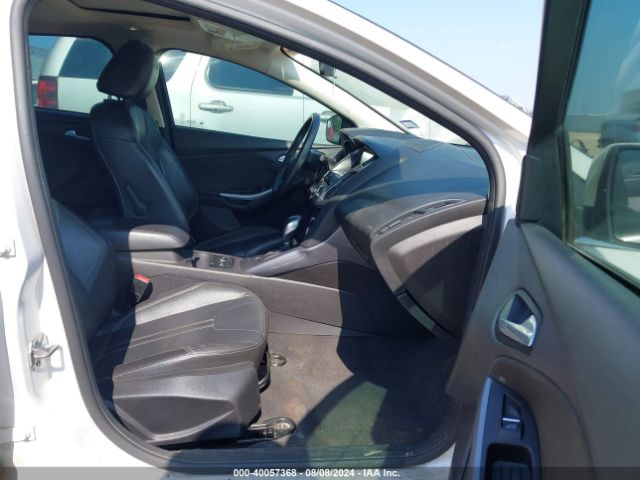 1FADP3J25EL439950 Ford Focus Titanium