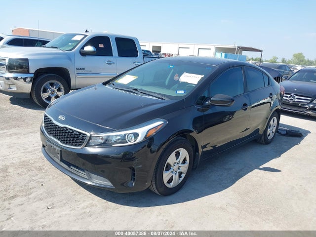 KIA FORTE LX 2017 3KPFL4A77HE012430 Image 2