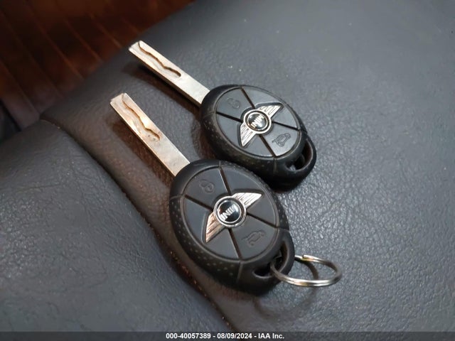 2005 MINI COOPER WMWRF33455TF61662 Photo 10