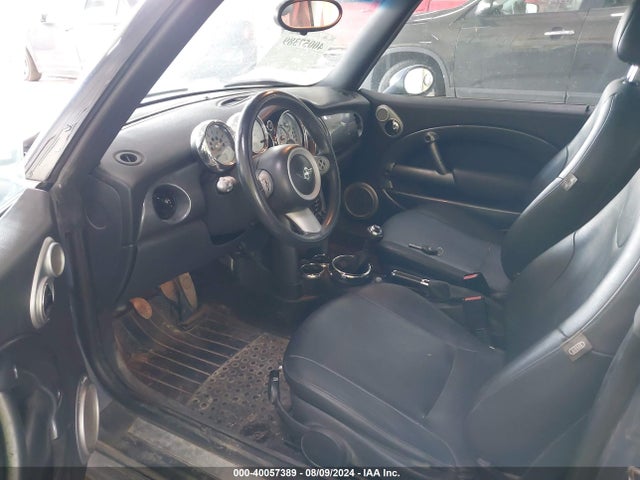 2005 MINI COOPER WMWRF33455TF61662 Photo 4