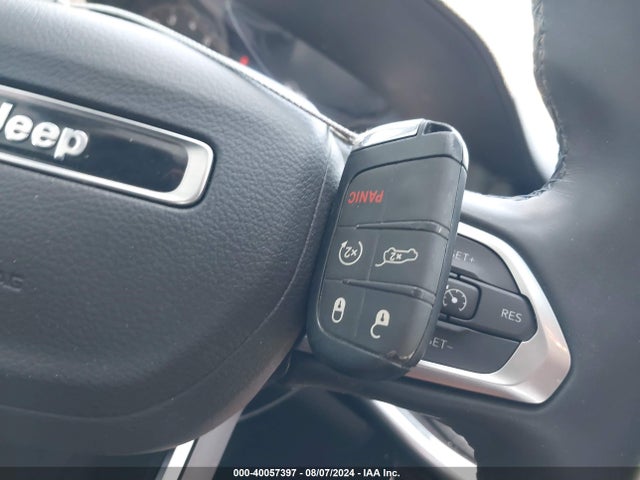 3C4NJCBB0NT139929 Jeep Compass Latitude Fwd